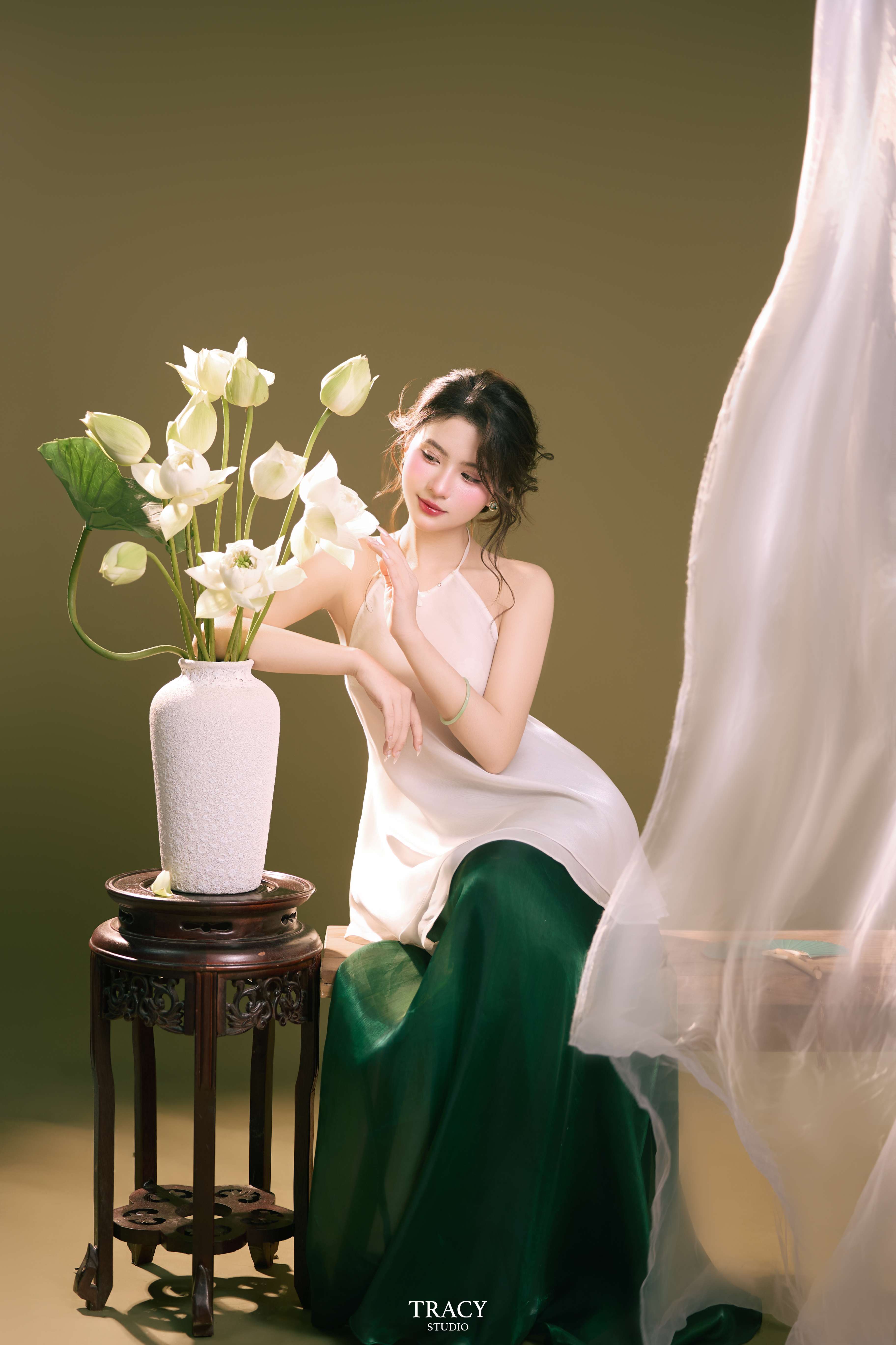 frontend/img/gallery/concept-sen/tracy-studio-chup-concept-sen-trang-chang-may (7).jpg